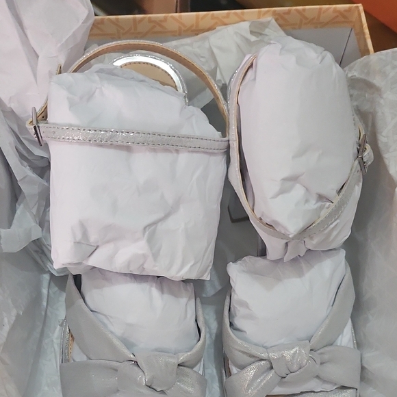 Jewel Badgley Mischka Women's Valencia Square Toe Evening Platform Sandals -Silv - Picture 3 of 7